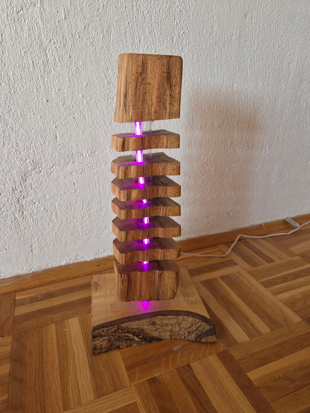 Stehleuchte 01 – Altholz Unikat